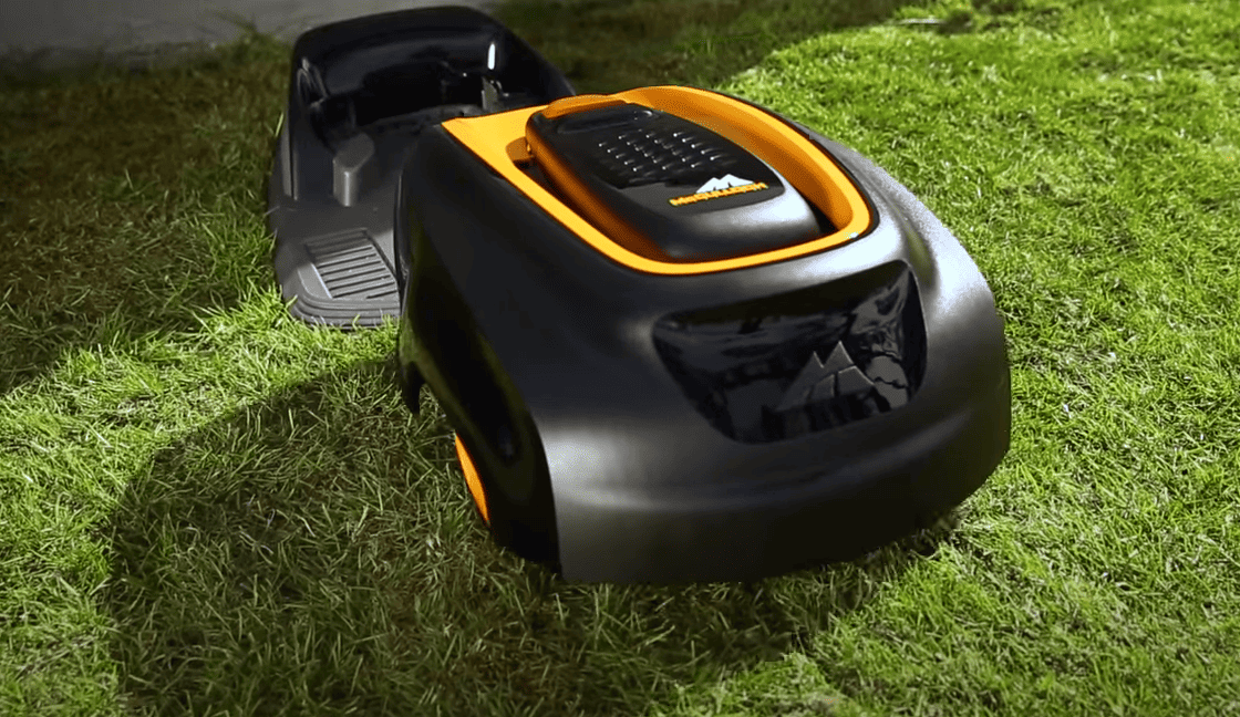 Robot Tondeuse McCulloch ROB S400: Avis et Test Détaillé - guide-robots.fr